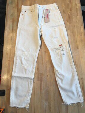 Women's Levi's Distressed White Wedgie Fit Jeans Size 27